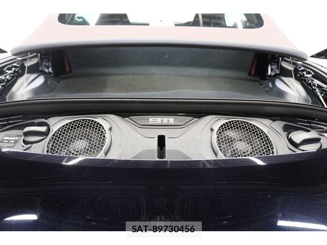 Porsche 911 2025-07 4756820-29