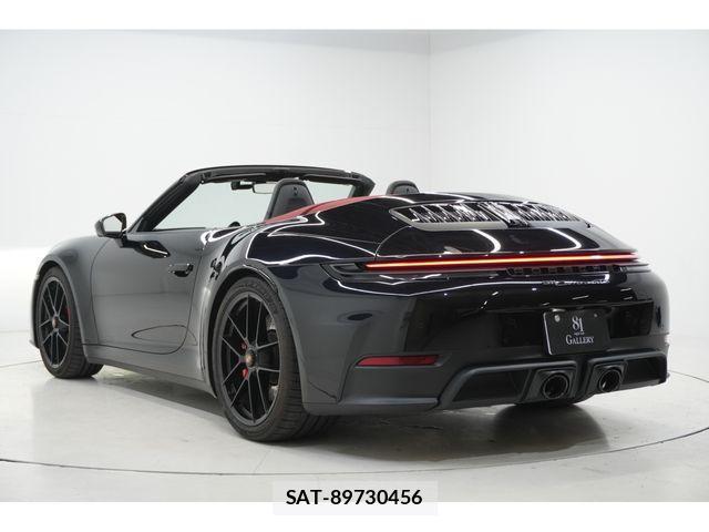 Porsche 911 2025-07 4756820-7