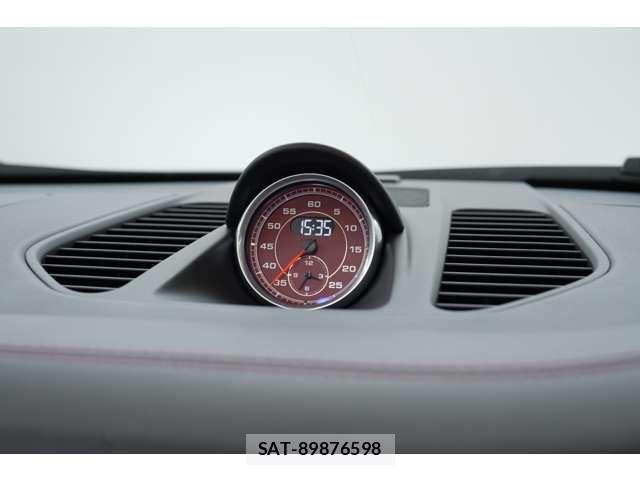 Porsche 911 2018-04 6997158-1
