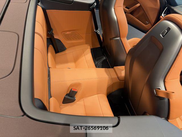 Porsche 911 2025-07 7456773-16
