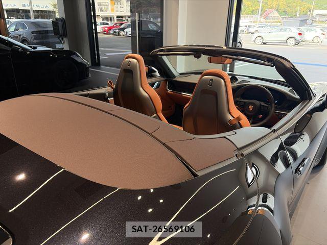 Porsche 911 2025-07 7456773-19