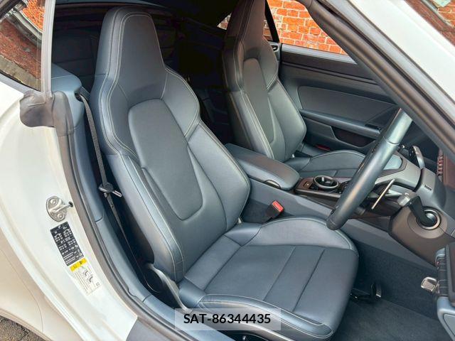 Porsche 911 2022-03 7502234-22