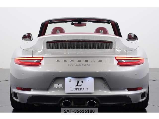 Porsche 911 2017-01 7788212-3