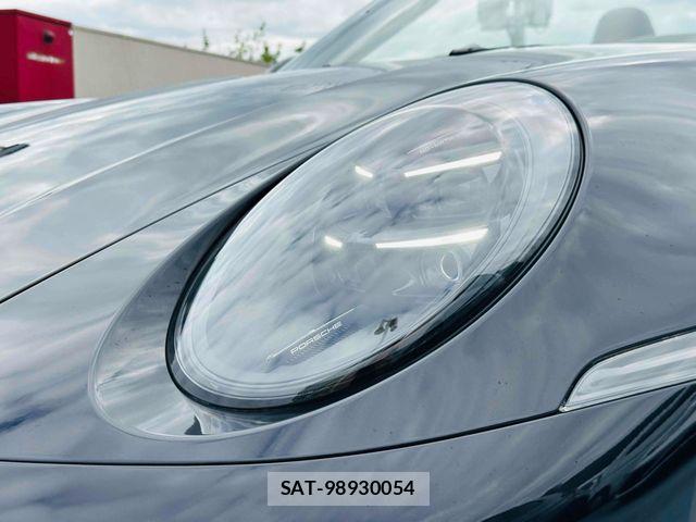 Porsche 911 2025-06 7980588-10