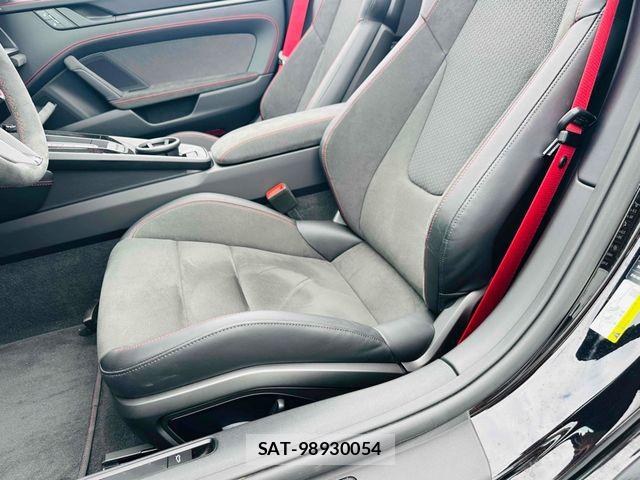 Porsche 911 2025-06 7980588-13