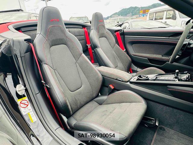 Porsche 911 2025-06 7980588-14