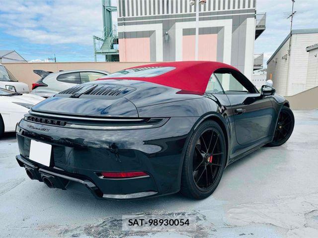 Porsche 911 2025-06 7980588-1