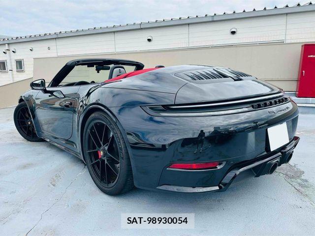 Porsche 911 2025-06 7980588-2