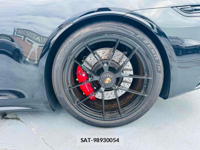 Porsche 911 2025-06 7980588-6