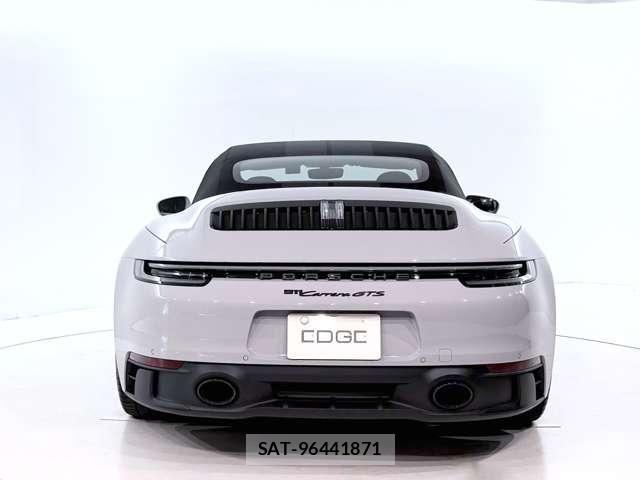 Porsche 911 2024-10 8209535-15
