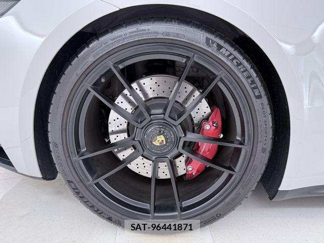 Porsche 911 2024-10 8209535-28
