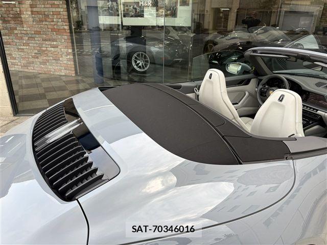 Porsche 911 2024-09 8316389-14