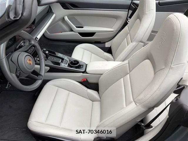 Porsche 911 2024-09 8316389-17