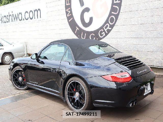 Porsche 911 2012-06 8660967-12