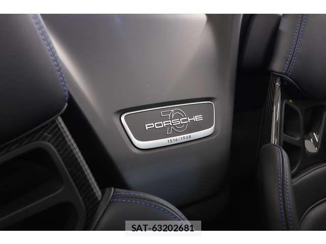 Porsche 911 2020-02 1405340-14