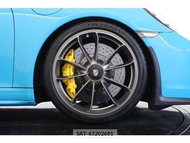 Porsche 911 2020-02 1405340-2