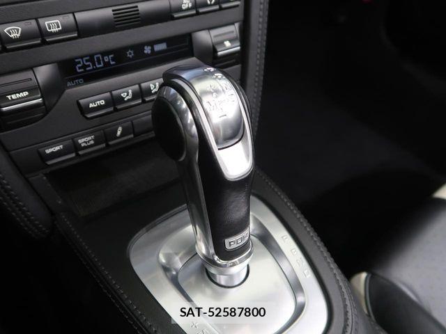 Porsche 911 2011-06 6752859-10