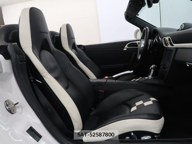 Porsche 911 2011-06 6752859-11