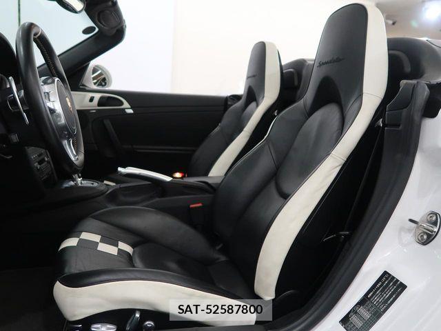 Porsche 911 2011-06 6752859-12