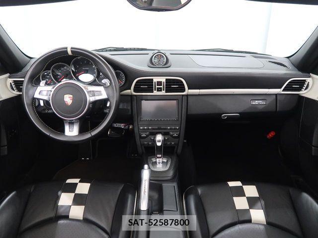 Porsche 911 2011-06 6752859-14