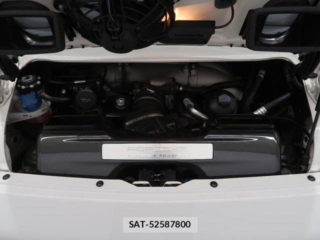 Porsche 911 2011-06 6752859-16