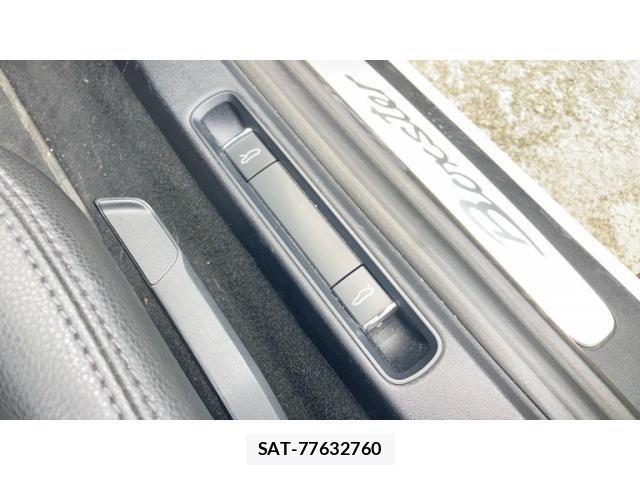 Porsche BOXSTER 2015-07 8037601-17