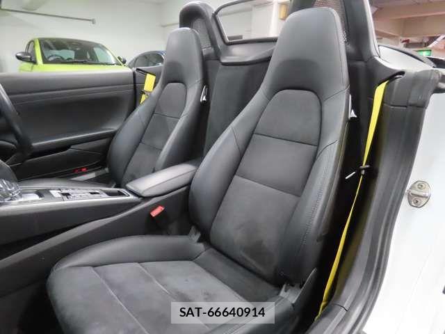 Porsche BOXSTER 2015-02 6016056-17