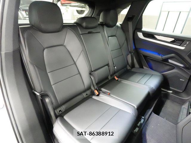 Porsche CAYENNE 2024-01 815149-14