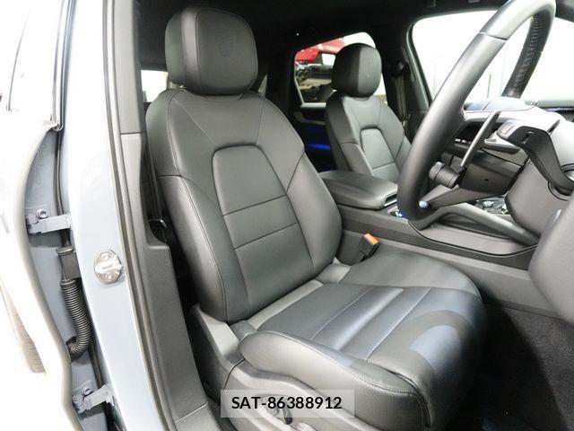 Porsche CAYENNE 2024-01 815149-7