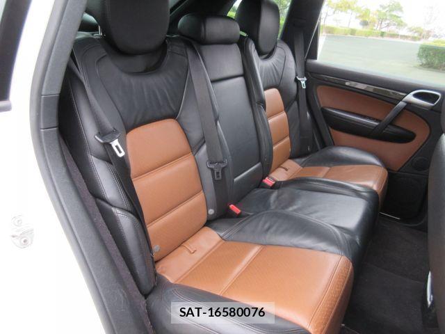 Porsche CAYENNE 2009-02 852987-26