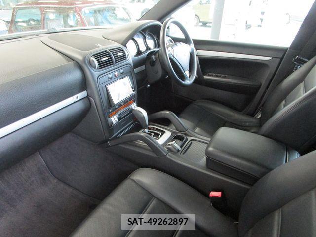 Porsche CAYENNE 2008-06 1229161-10