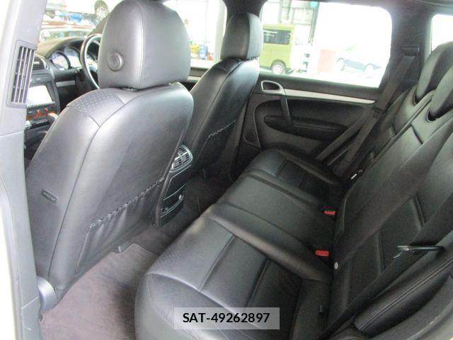 Porsche CAYENNE 2008-06 1229161-12