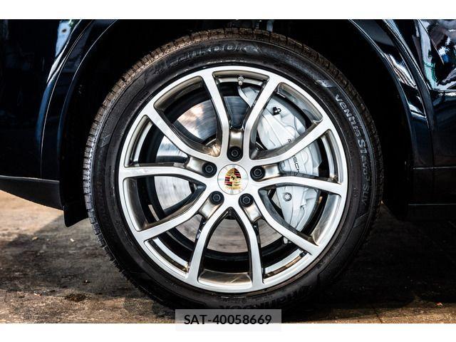 Porsche CAYENNE 2018-10 1375030-7