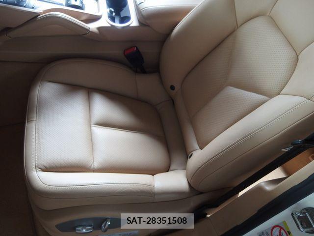 Porsche CAYENNE 2011-01 1414238-19