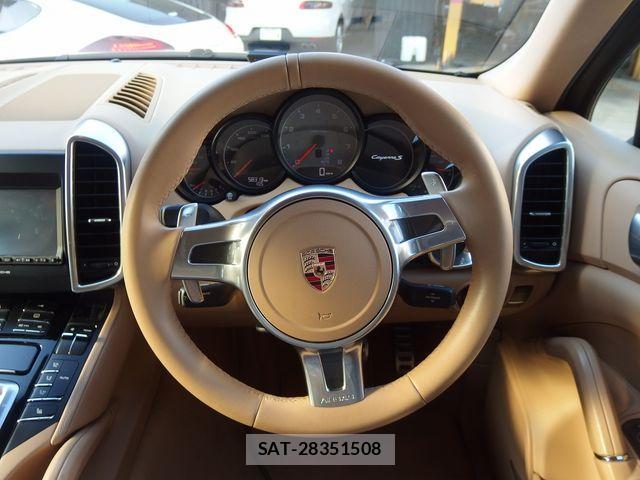 Porsche CAYENNE 2011-01 1414238-23