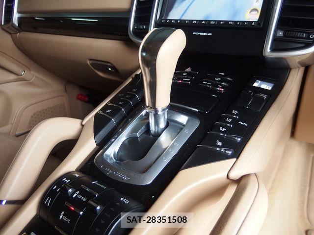 Porsche CAYENNE 2011-01 1414238-24