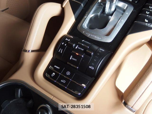 Porsche CAYENNE 2011-01 1414238-25