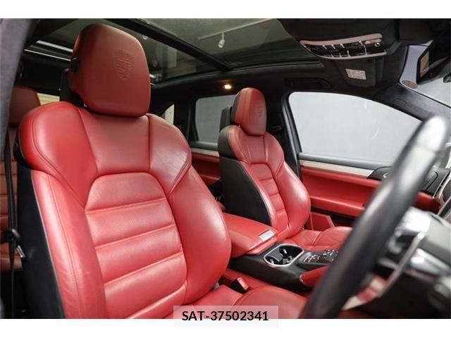 Porsche CAYENNE 2015-03 3383454-16
