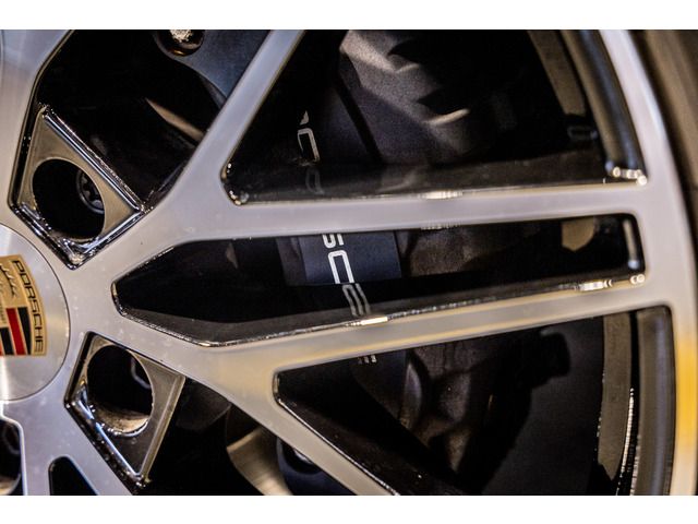 Porsche CAYENNE 2025-03 3680078-9