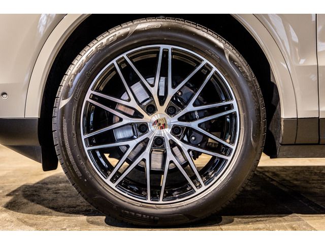 Porsche CAYENNE 2025-03 3680078-7