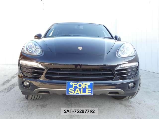 Porsche CAYENNE 2012-06 4976908-16