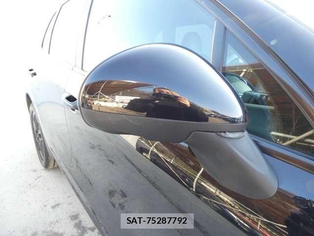 Porsche CAYENNE 2012-06 4976908-17