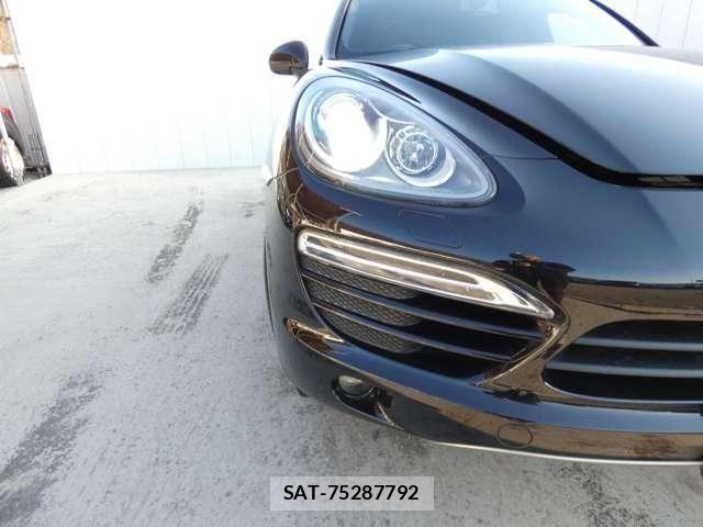 Porsche CAYENNE 2012-06 4976908-18