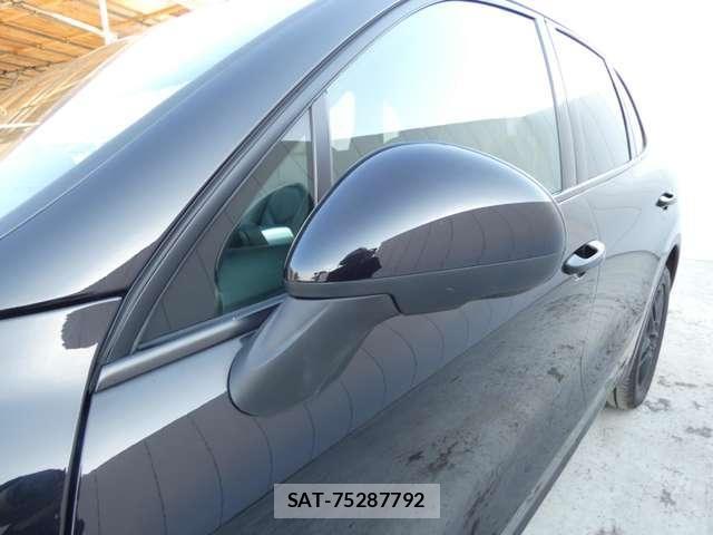 Porsche CAYENNE 2012-06 4976908-24