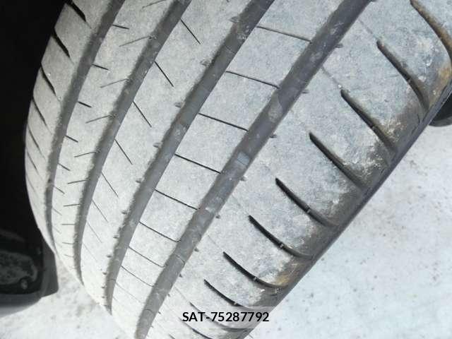 Porsche CAYENNE 2012-06 4976908-26