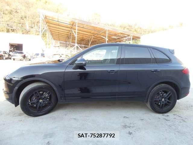 Porsche CAYENNE 2012-06 4976908-28