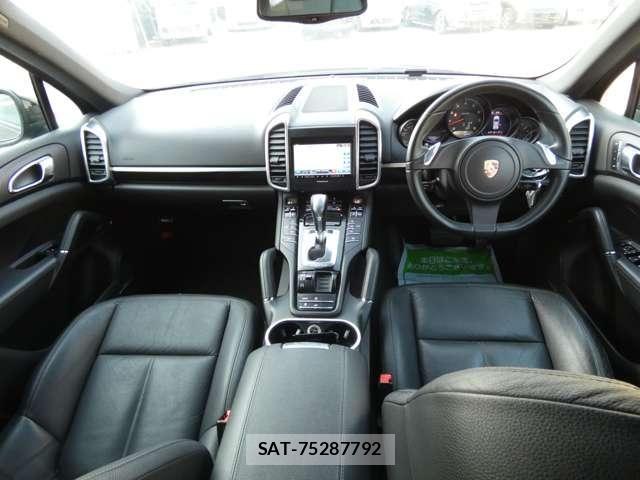 Porsche CAYENNE 2012-06 4976908-4