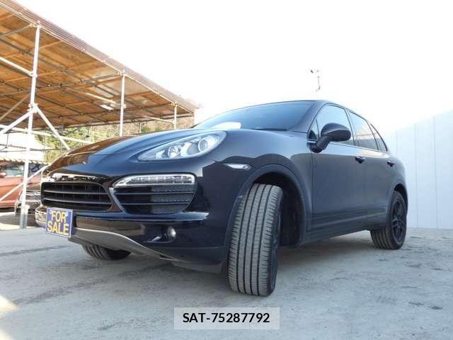 Porsche CAYENNE 2012-06 4976908-6