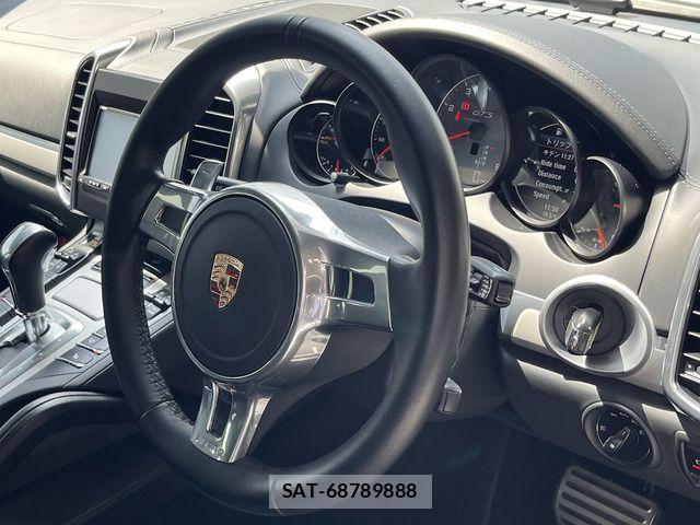 Porsche CAYENNE 2013-11 5875430-15