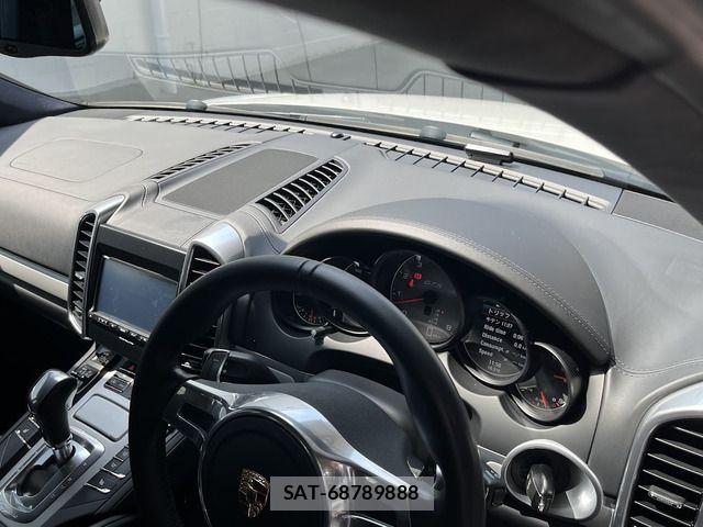 Porsche CAYENNE 2013-11 5875430-17